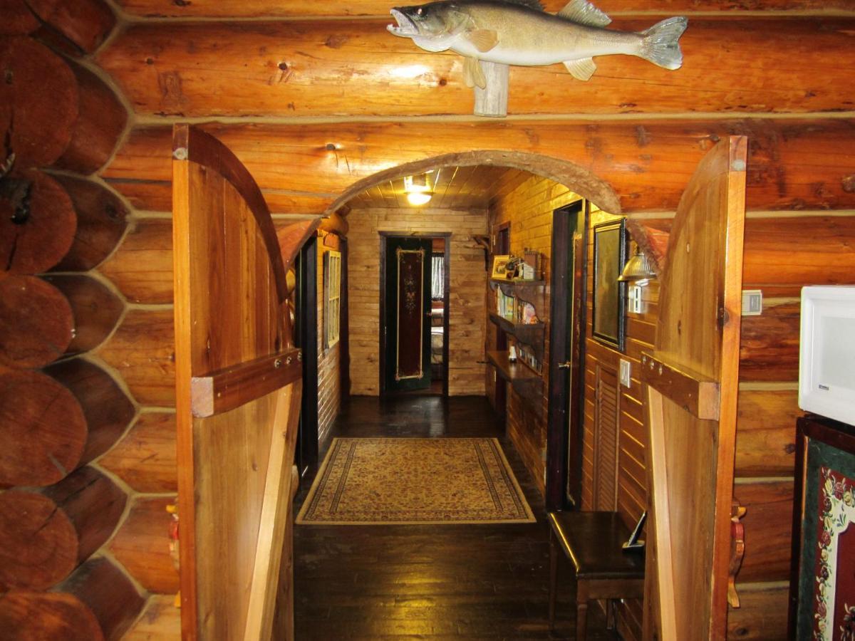 Summit River Lodge & Campsites Valemount Exterior foto